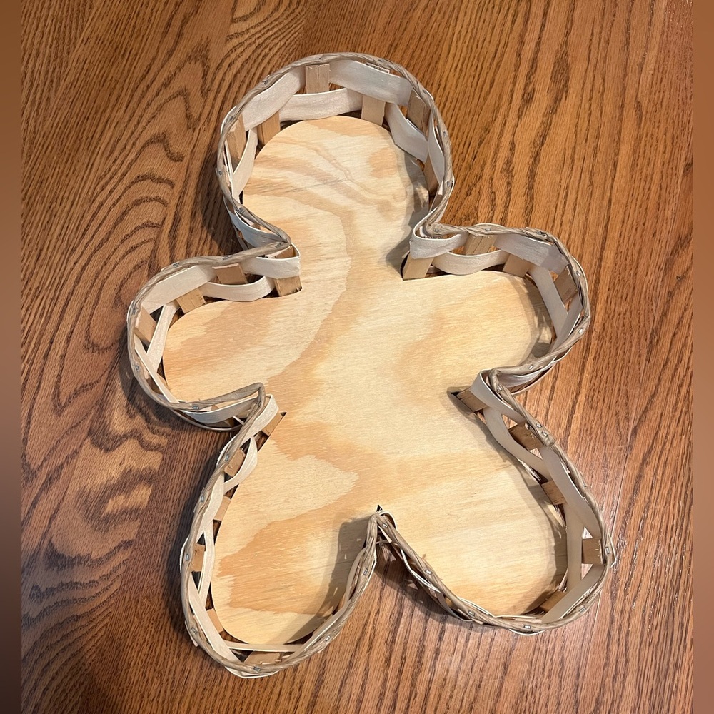 Vintage gingerbread man wicker basket.